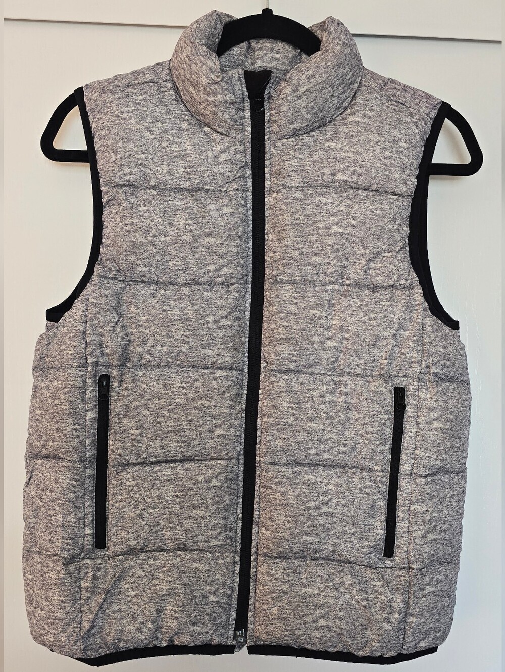 GAP Kids - Grey & Black Sleeveless Puffer Vest With Zipper Pockets